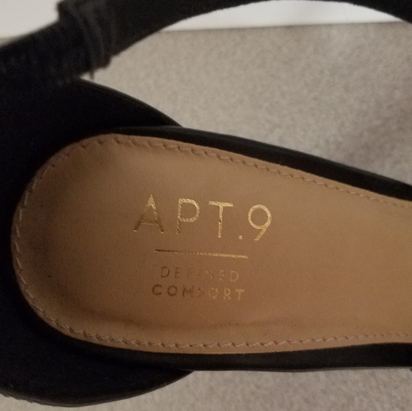 Like New Apt. 9 Black Strappy Heels, Size 5.5 - Picture 5 of 8